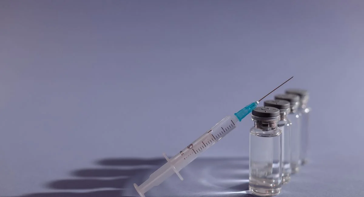 Illustration, vaccin dt polio effet secondaire
