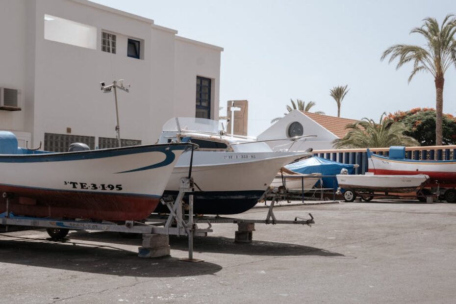 Plage volcanique aux Canaries avec hôtel tout compris en bord de mer
