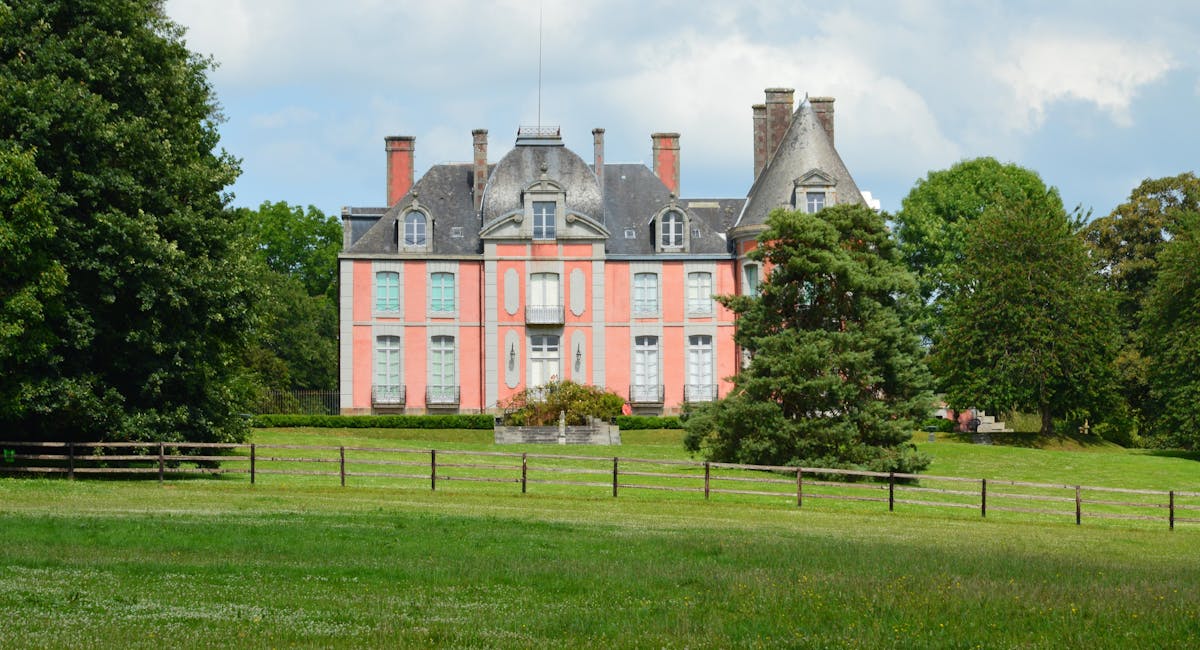 Château de Dampierre en Yvelines réservation obligatoire sur les week-ends et vacances scolaires