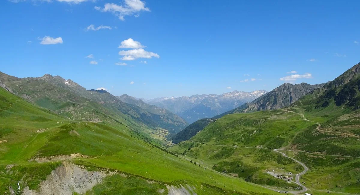 Voyage à la journée Ginhoux 2025 : les agences rivales cachent sur ces excursions