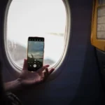 Passagers dans un avion Air France utilisant le wifi à bord